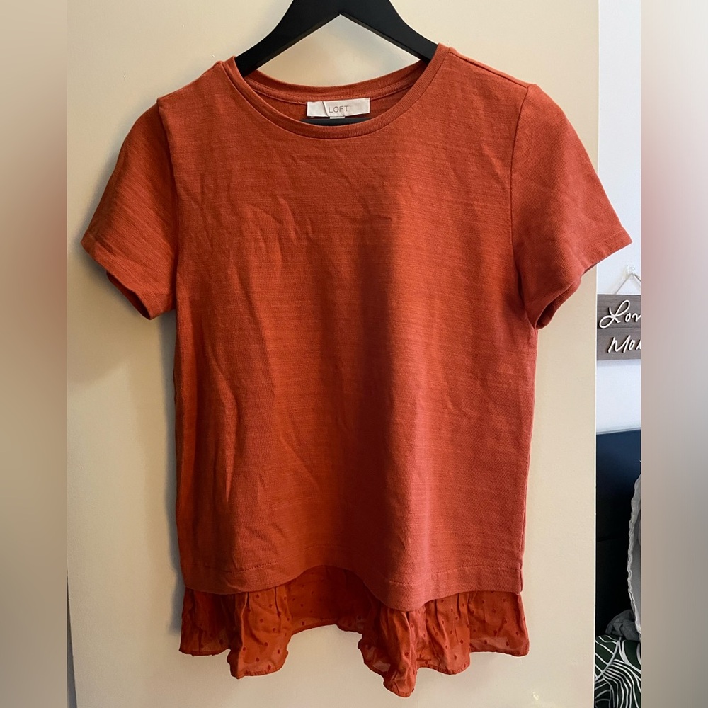 NWOT Loft Burnt Orange Ruffle Hem Mixed Media Short Sleeve Top XS